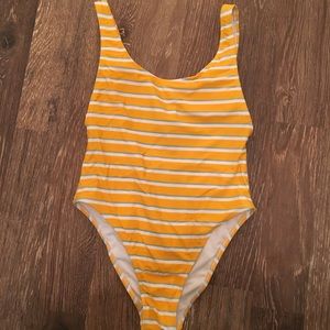 NEVER WORN. ☀️ striped one piece swimsuit
